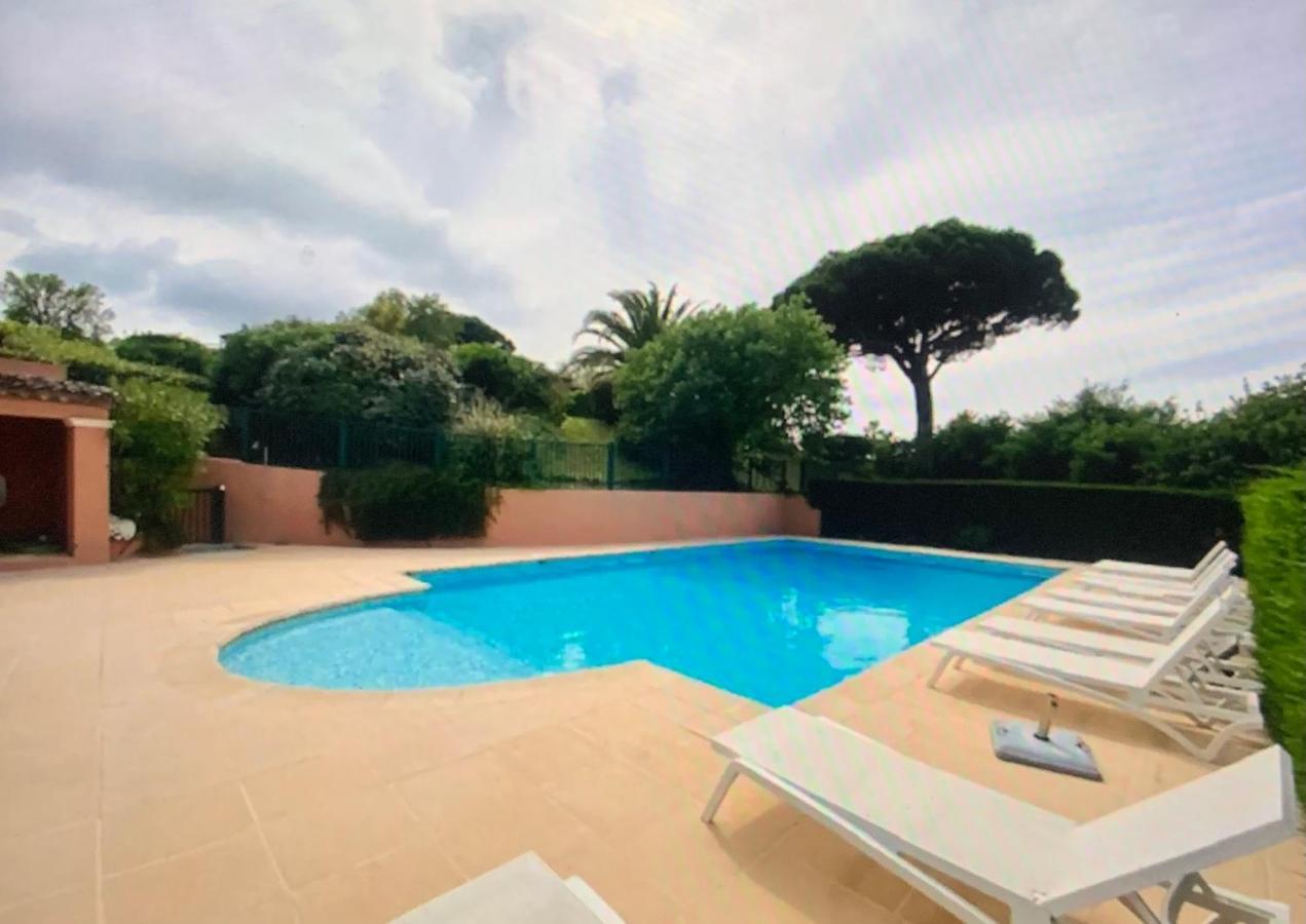 Villa Vue Mer Donnant Sur Le Golfe De St Tropez, 2 Chambres, 6 Pers, Piscine Commune Сен-Тропе Екстер'єр фото