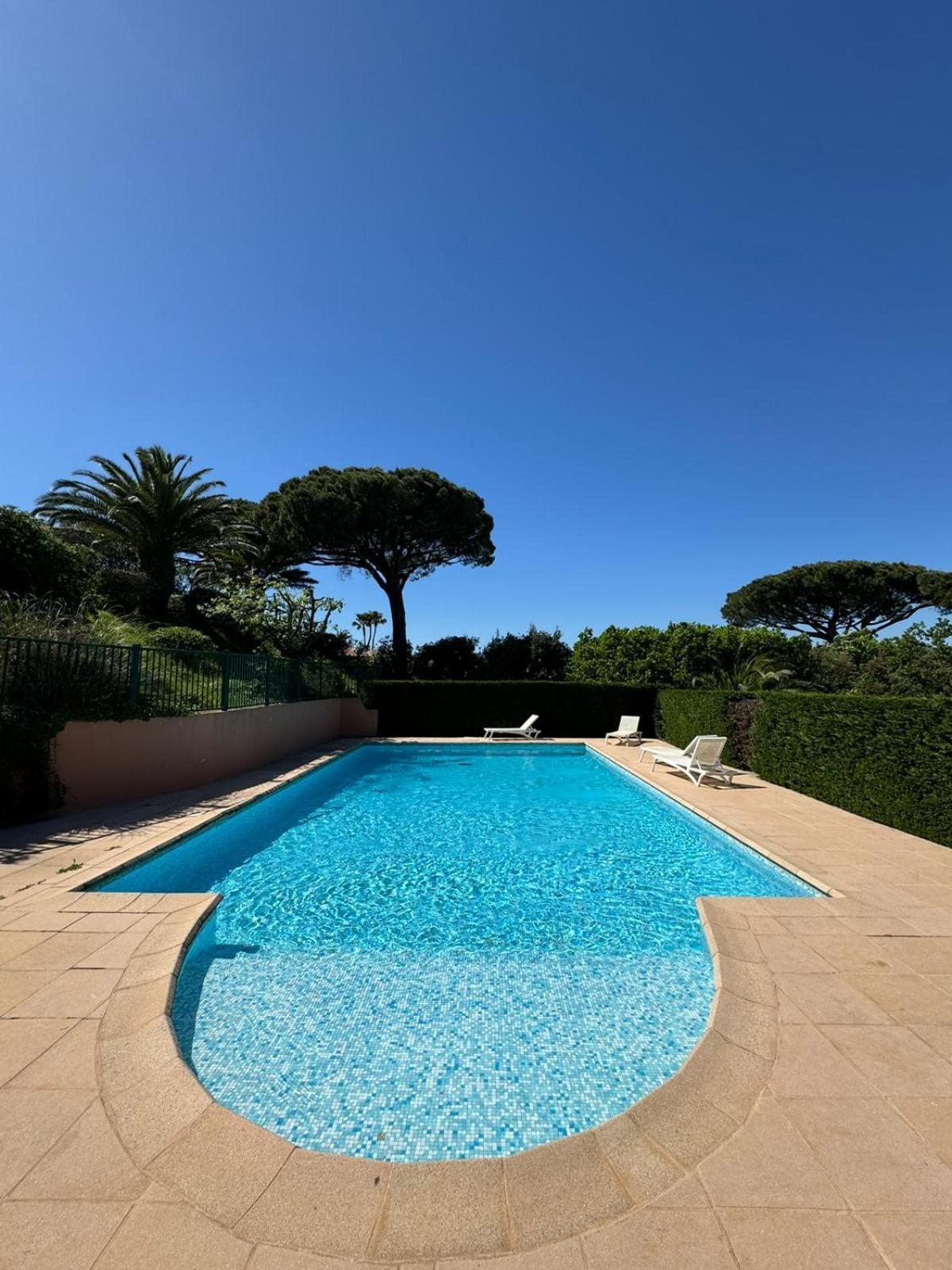Villa Vue Mer Donnant Sur Le Golfe De St Tropez, 2 Chambres, 6 Pers, Piscine Commune Сен-Тропе Екстер'єр фото